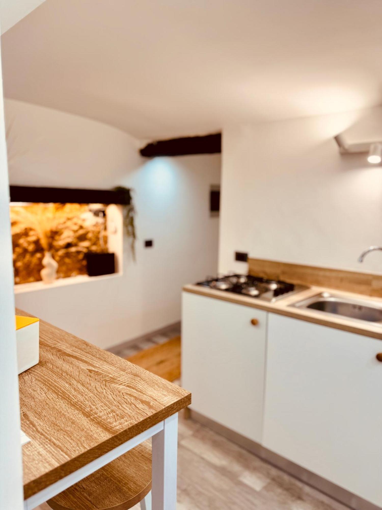 Stationsuite N5 Spa Privata Idromassaggio & Wifi Zona Centrale Vicino Alla Stazione Palermo Exterior foto
